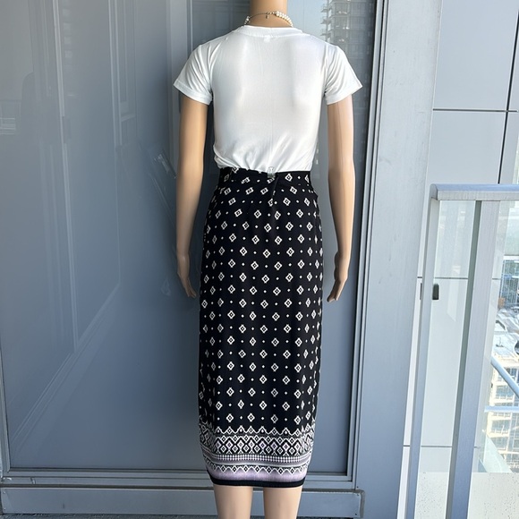 Divided Midi Skirt Black and White - Picture 5 of 12